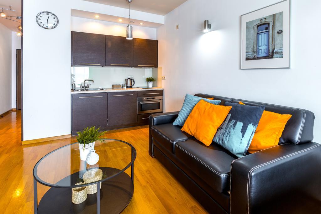 Friendhouse Apartments Angel City Krakau Buitenkant foto